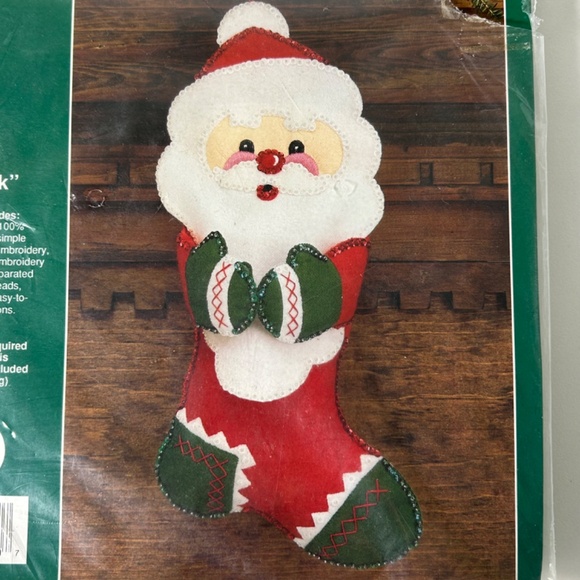 Vintage Bucilla Felt Stitchery Stocking Jolly St. Nick #32790 Sealed - Picture 3 of 6
